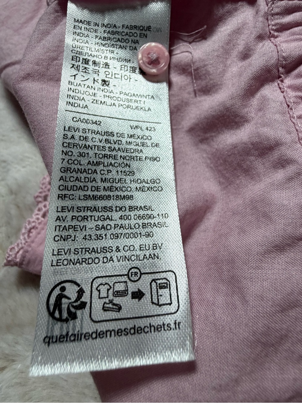 Levi's Pink Lace-Trim Sleeveless Button Front Camisole - Picture 4 of 8
